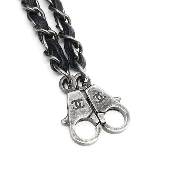 Chanel Chain Shoulder Caviar Skin Black Shoulder Bag - Picture 5 of 7